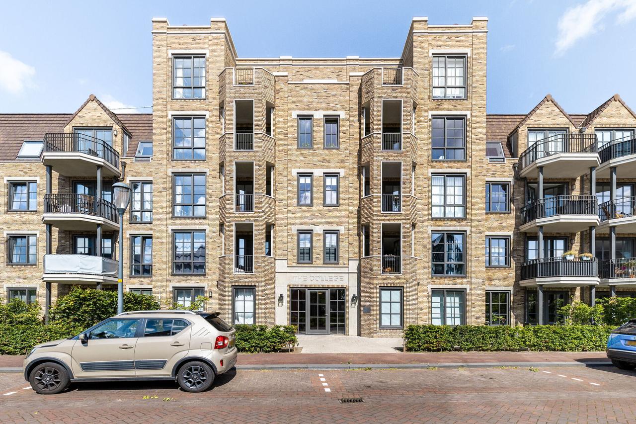 Modern A++ apartment with balcony in Hoofddorp - Image 1