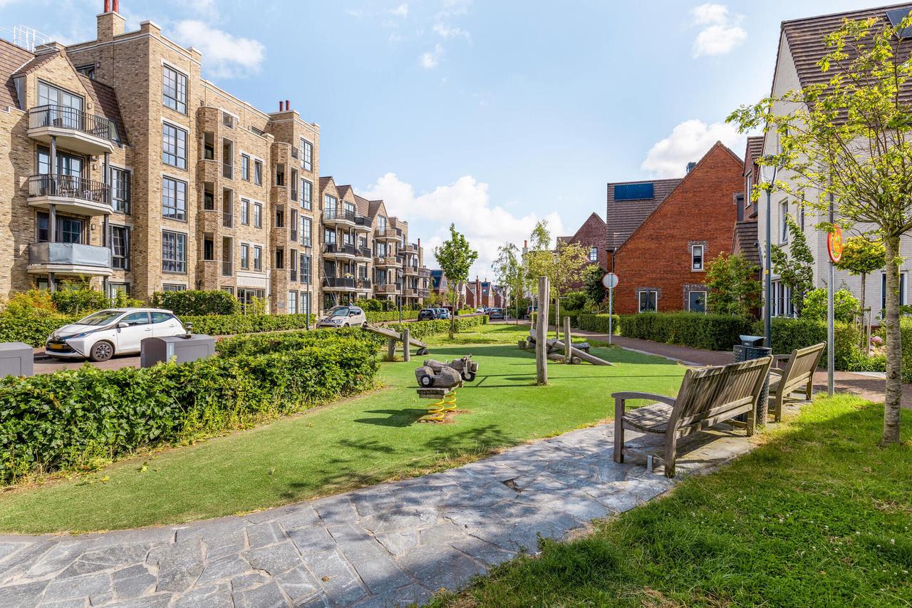 Modern A++ apartment with balcony in Hoofddorp - Image 2