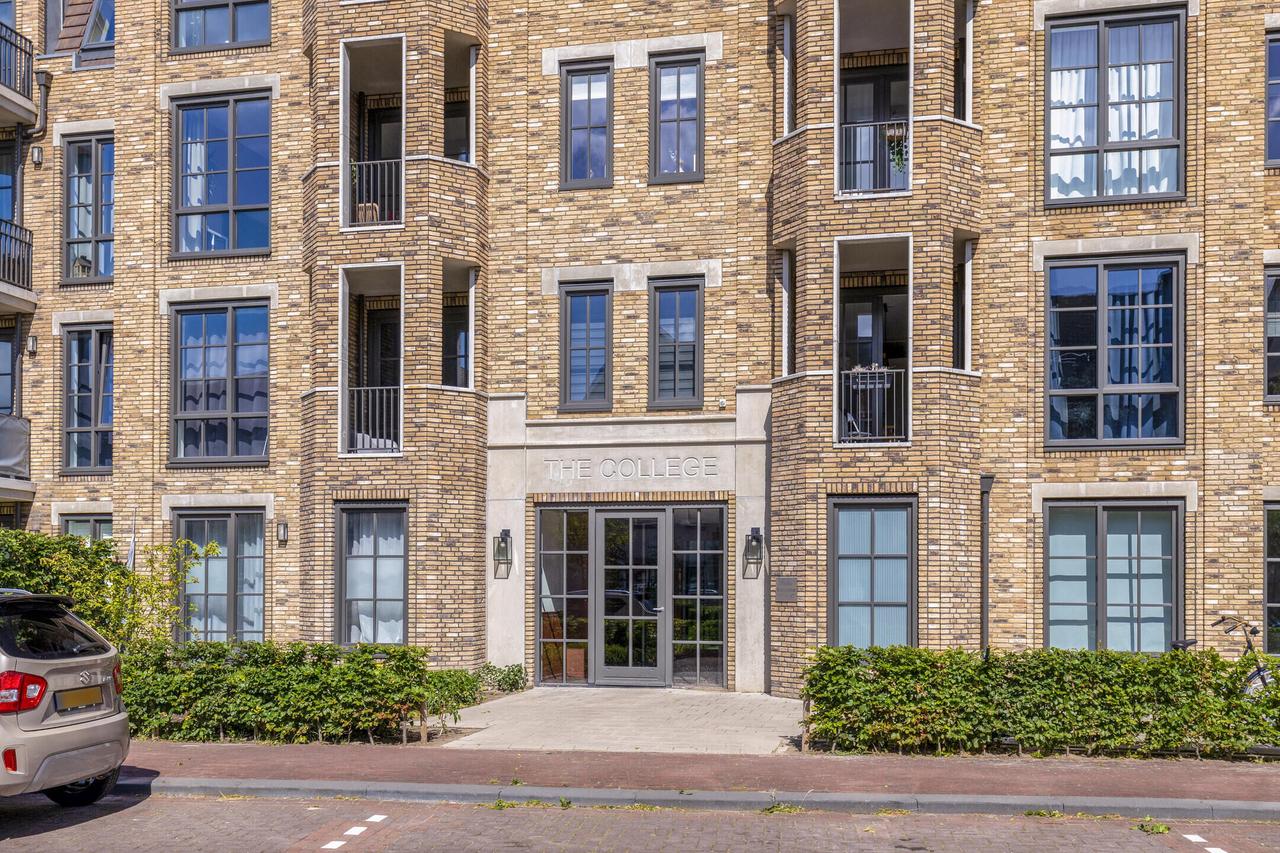 Modern A++ apartment with balcony in Hoofddorp - Image 16