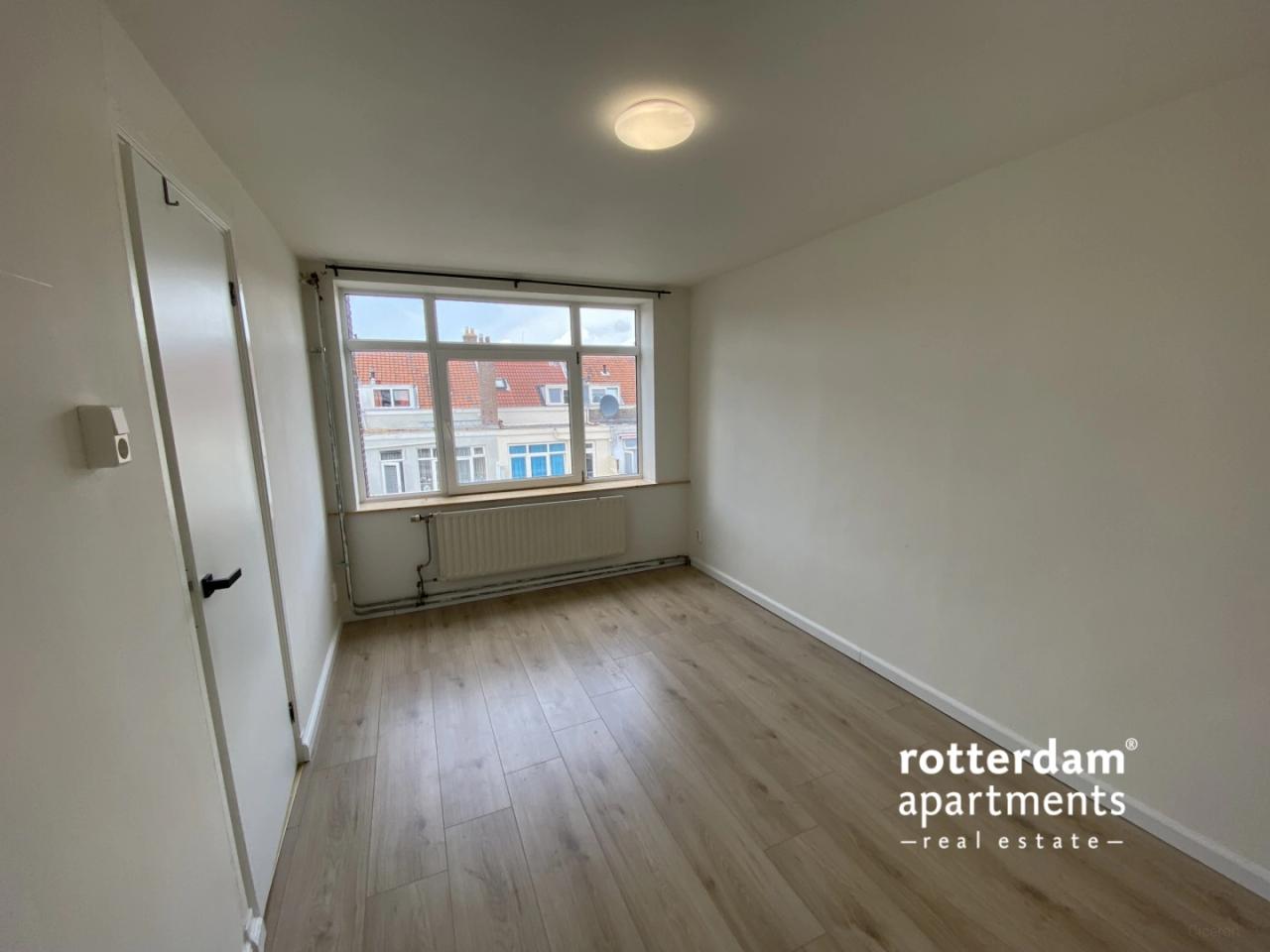 Room with Shared Balcony in Schiedam - Image 10