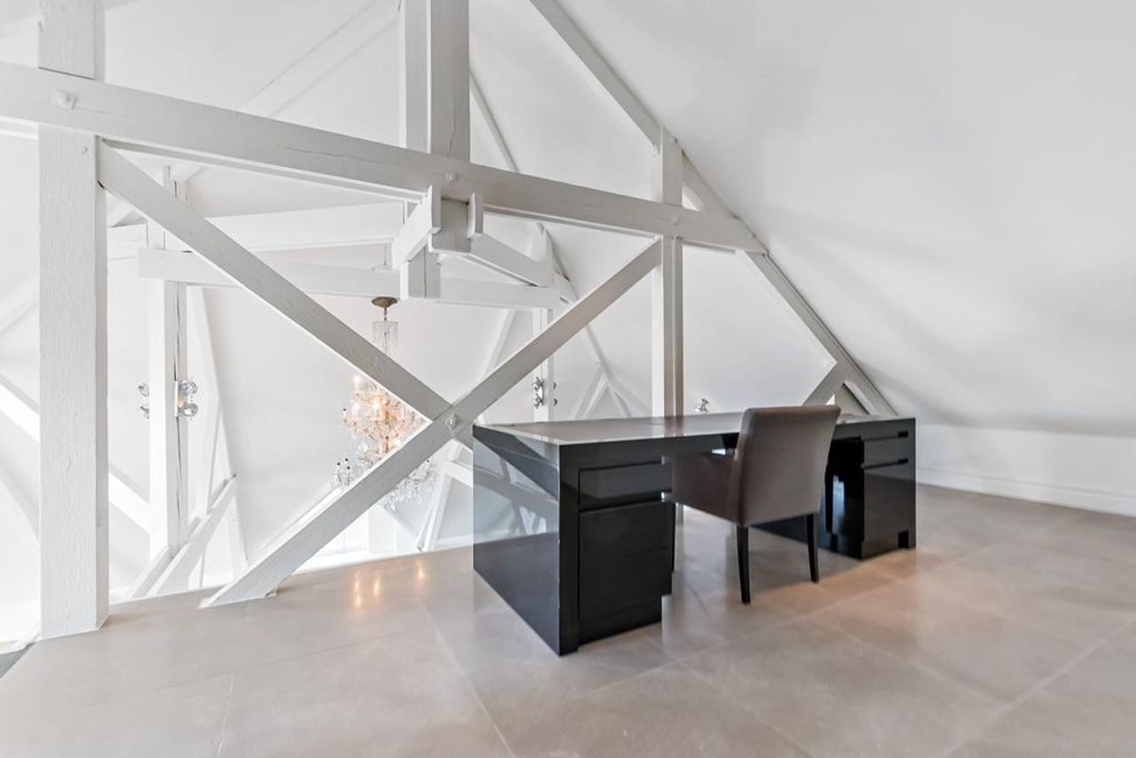 265 m² Penthouse in Statenkwartier - Image 12