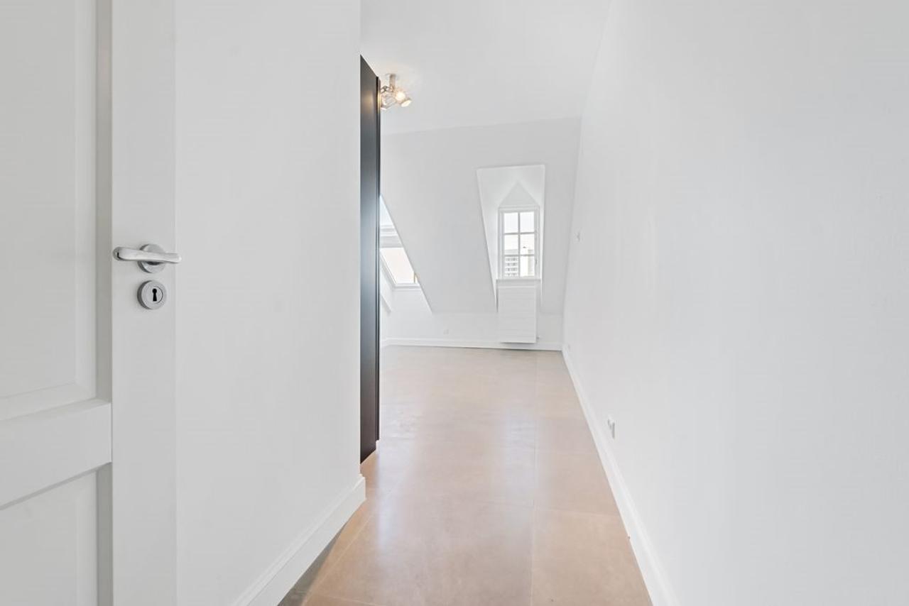 265 m² Penthouse in Statenkwartier - Image 17