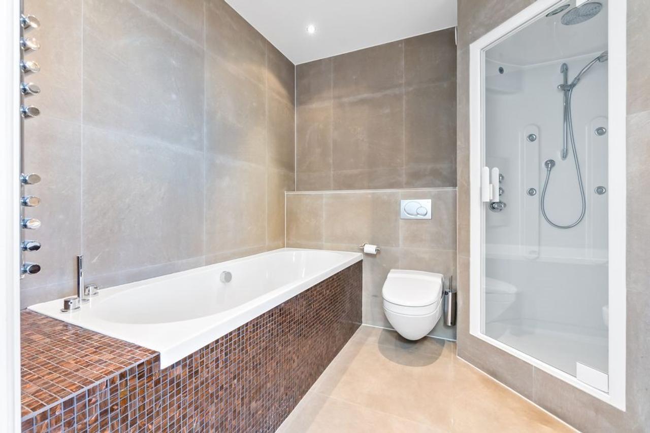 265 m² Penthouse in Statenkwartier - Image 24