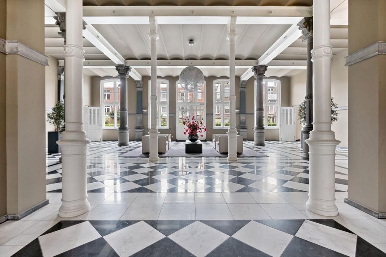 265 m² Penthouse in Statenkwartier - Image 29