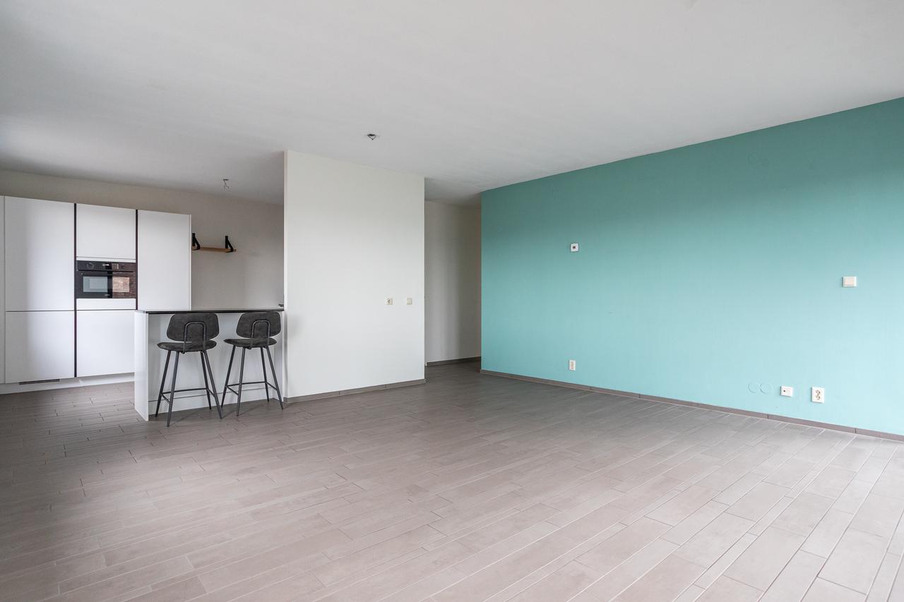 Bright Corner Apartment near Westduinpark - Image 1