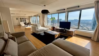 146 m² on 22nd floor near The Hague Central