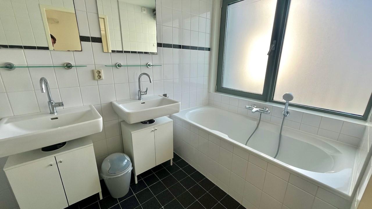 146 m² on 22nd floor near The Hague Central - Image 23