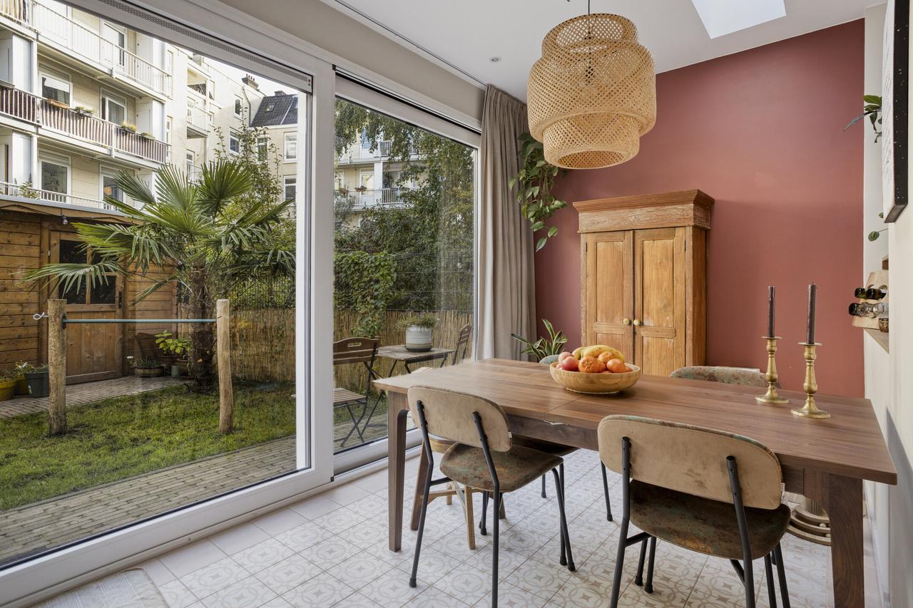 Gemeubileerd 4-slaapkamerappartement met tuin - Afbeelding 11