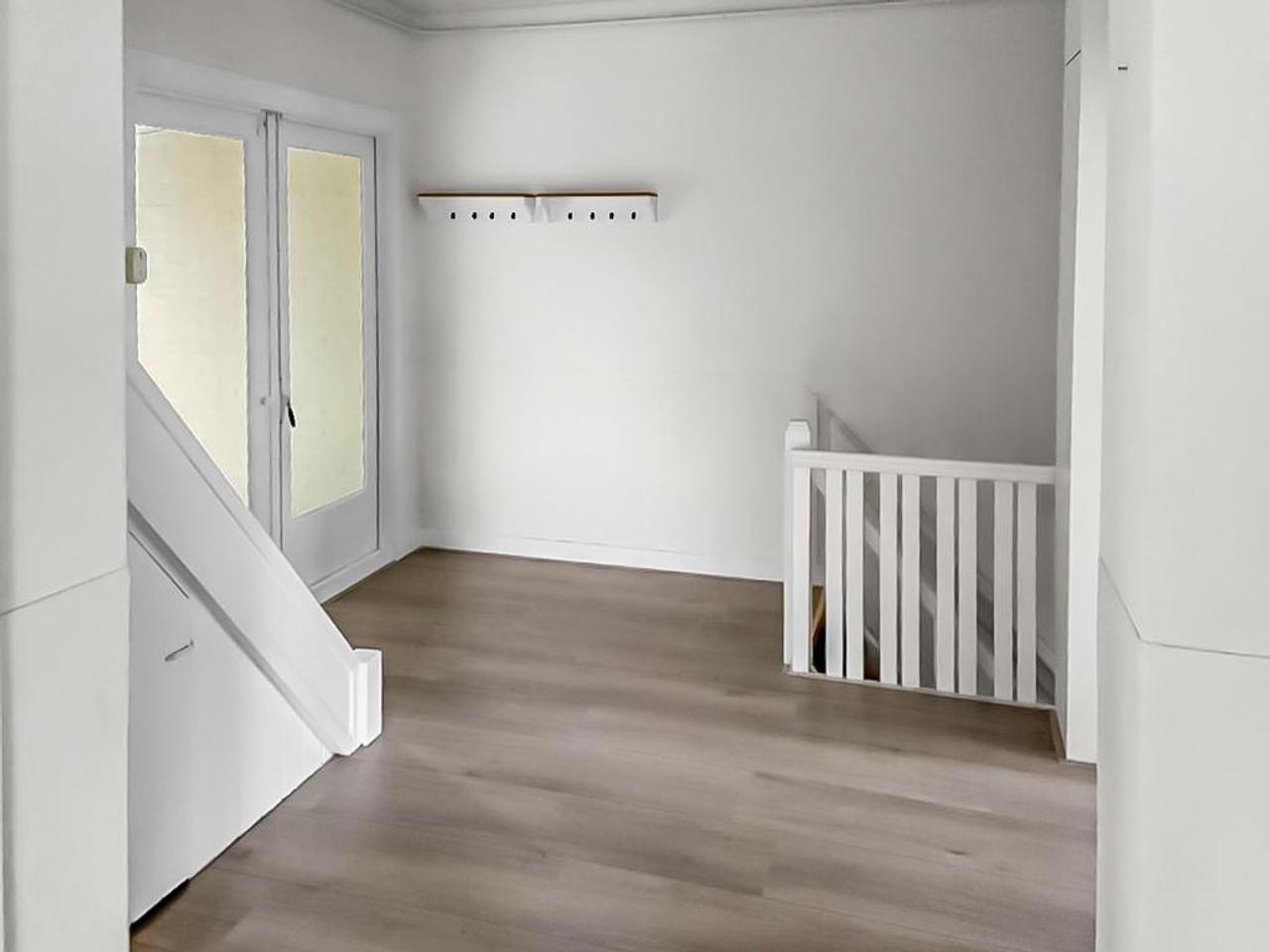 170 m² bovenwoning met 5 slaapkamers - Afbeelding 1