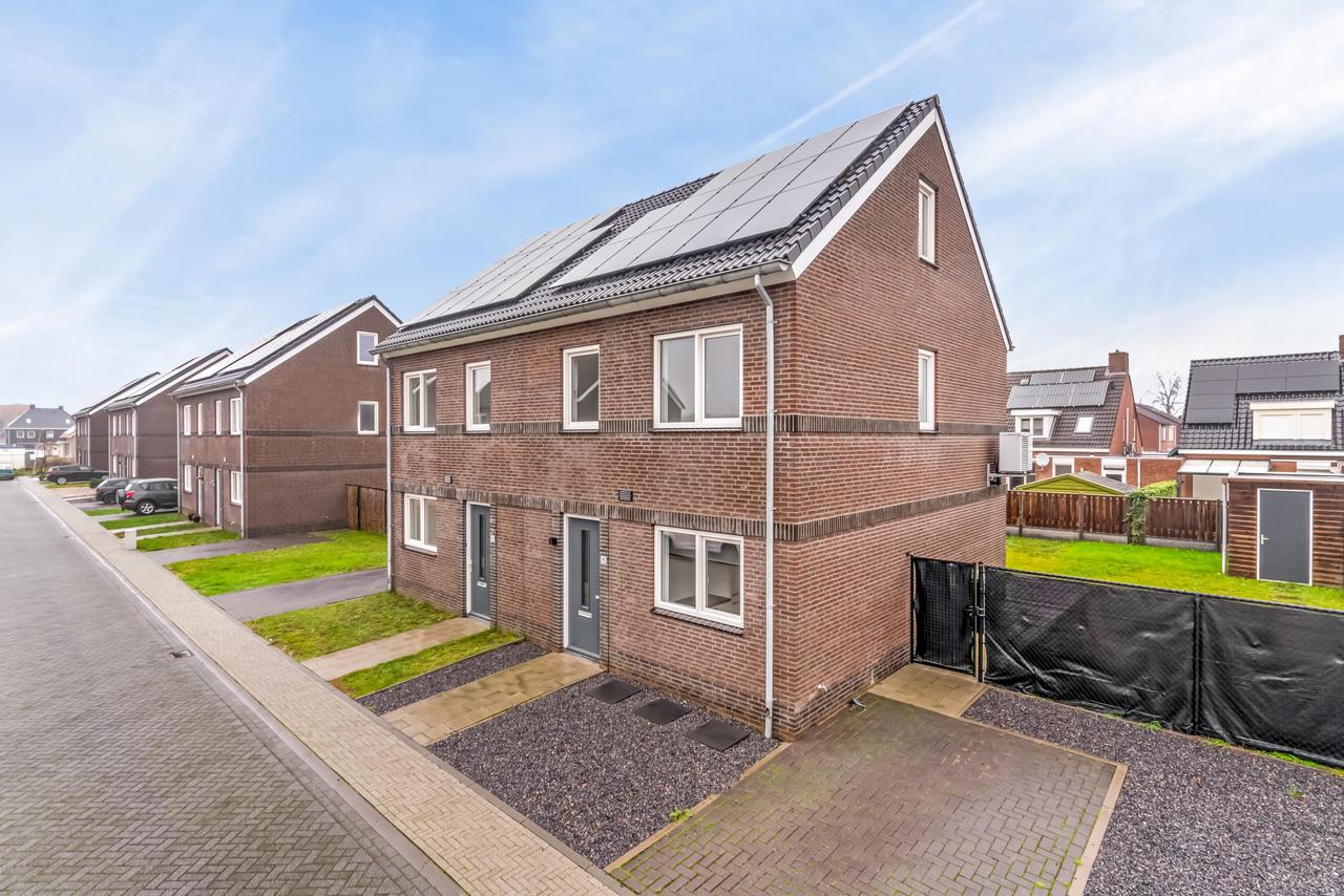 A+++ family home with garden in Sint Odiliënberg - Image 1