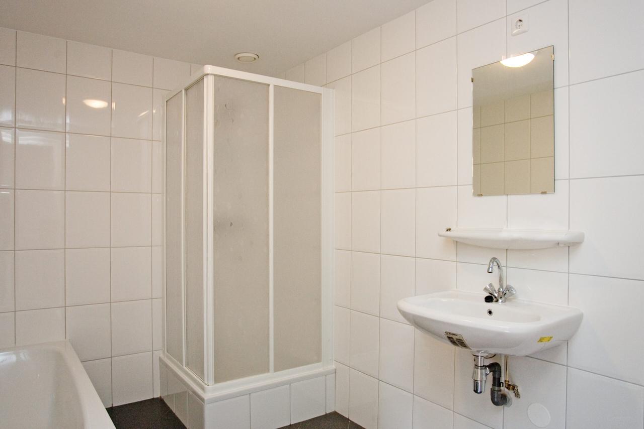 117 m² basement apartment with private garden - Image 5