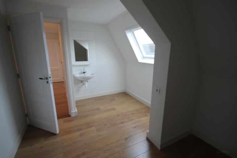 144 m² appartement met 4 slaapkamers en parkeren - Afbeelding 9