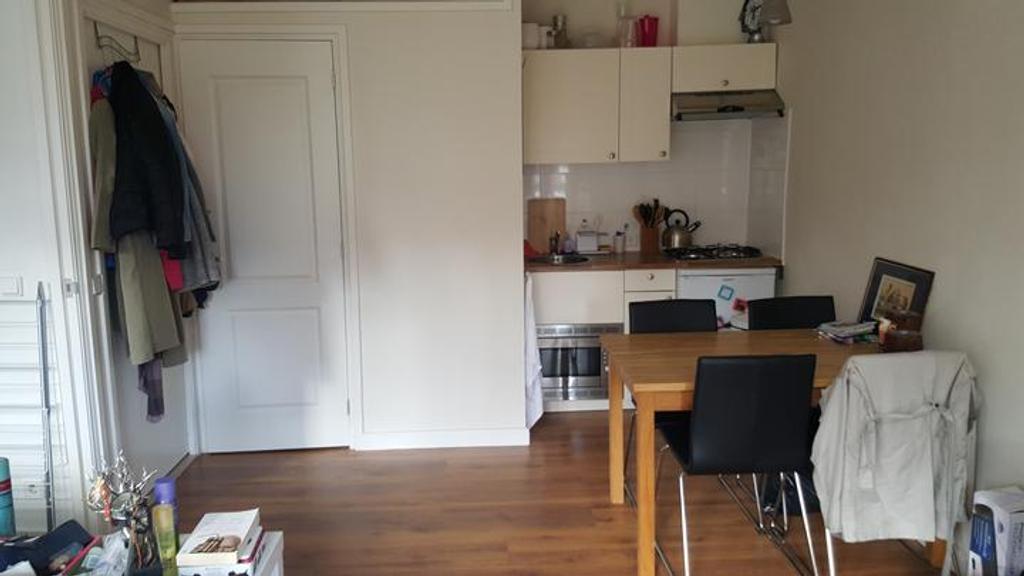 1-Bedroom Apartment in Bezuidenhout-Oost - Image 2