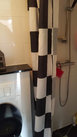 1-Bedroom Apartment in Bezuidenhout-Oost - Image 5