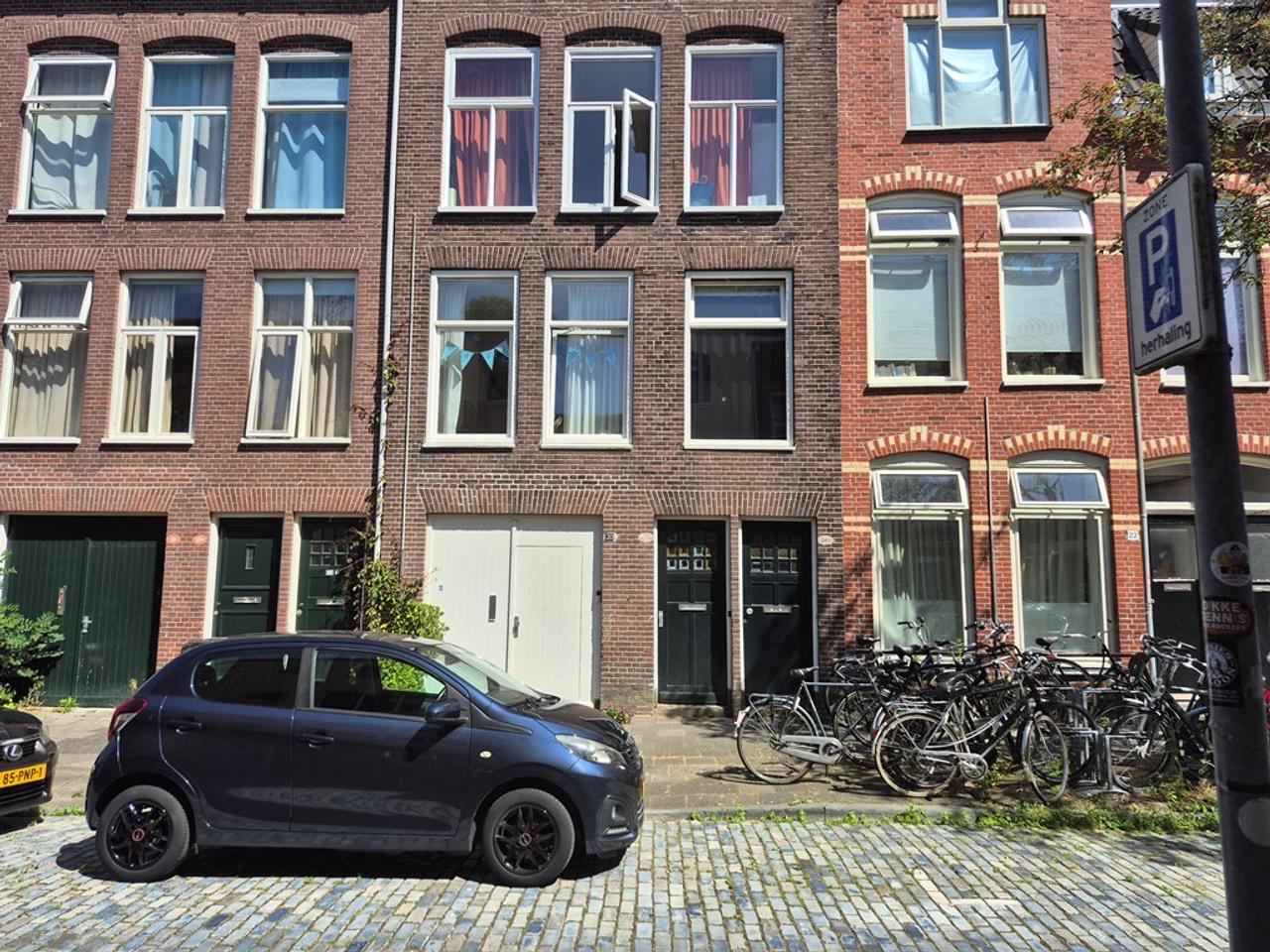 20 m² Room with Loft Bed in Oosterpoort - Image 1