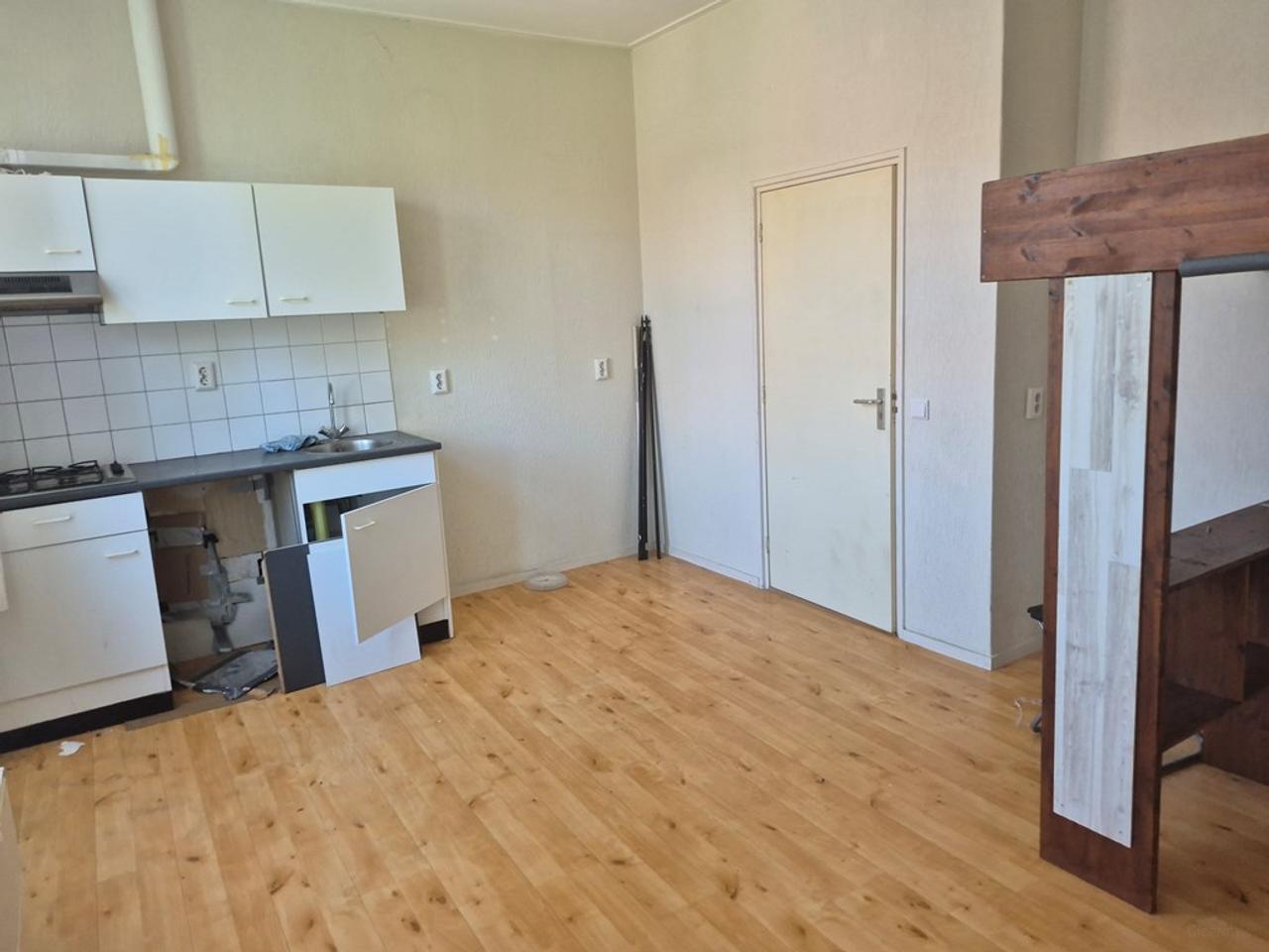 20 m² Room with Loft Bed in Oosterpoort - Image 3