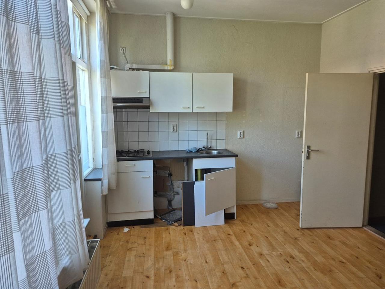 20 m² Room with Loft Bed in Oosterpoort - Image 4