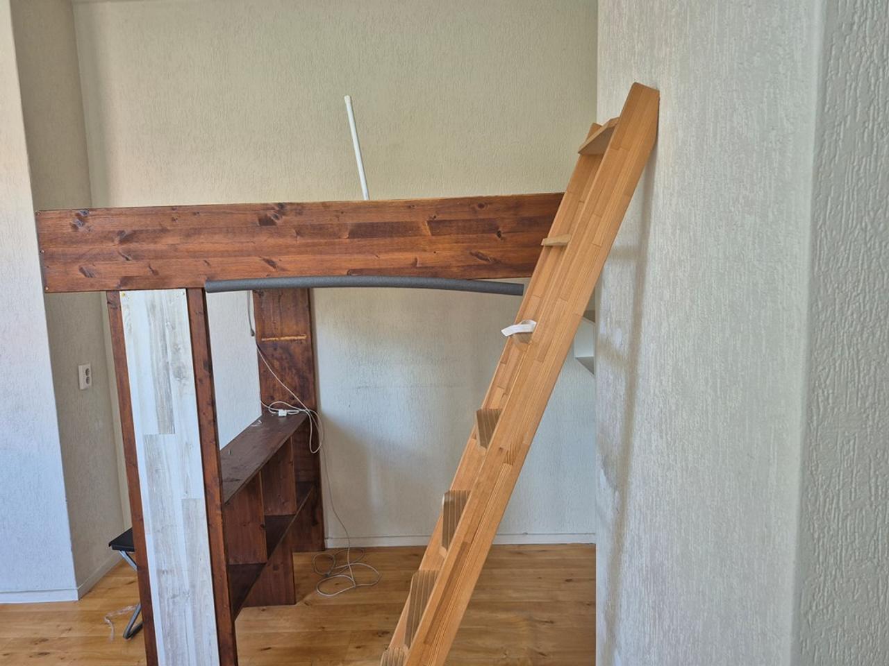 20 m² Room with Loft Bed in Oosterpoort - Image 6