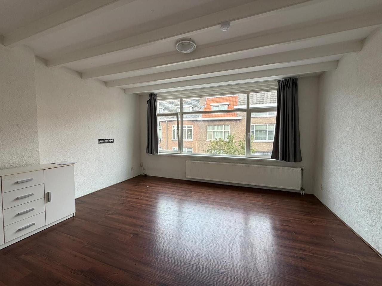 Three Rooms for Immediate Rent in Carnisse - Image 1