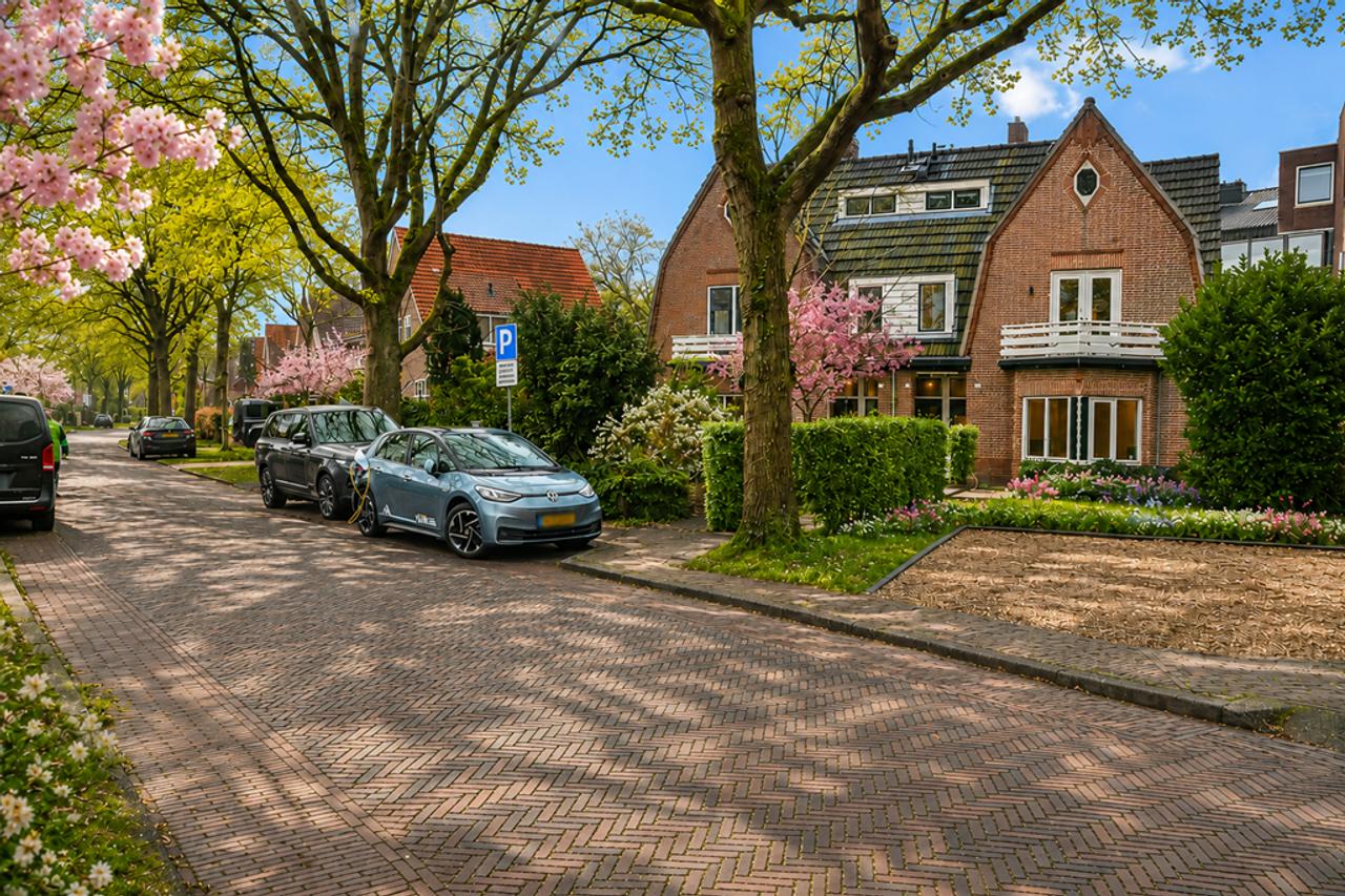 103 m² Ground-Floor Apartment with Garden in Bergen - Image 1