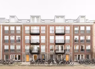 Gemeubileerd 3-kamerappartement in De Pijp