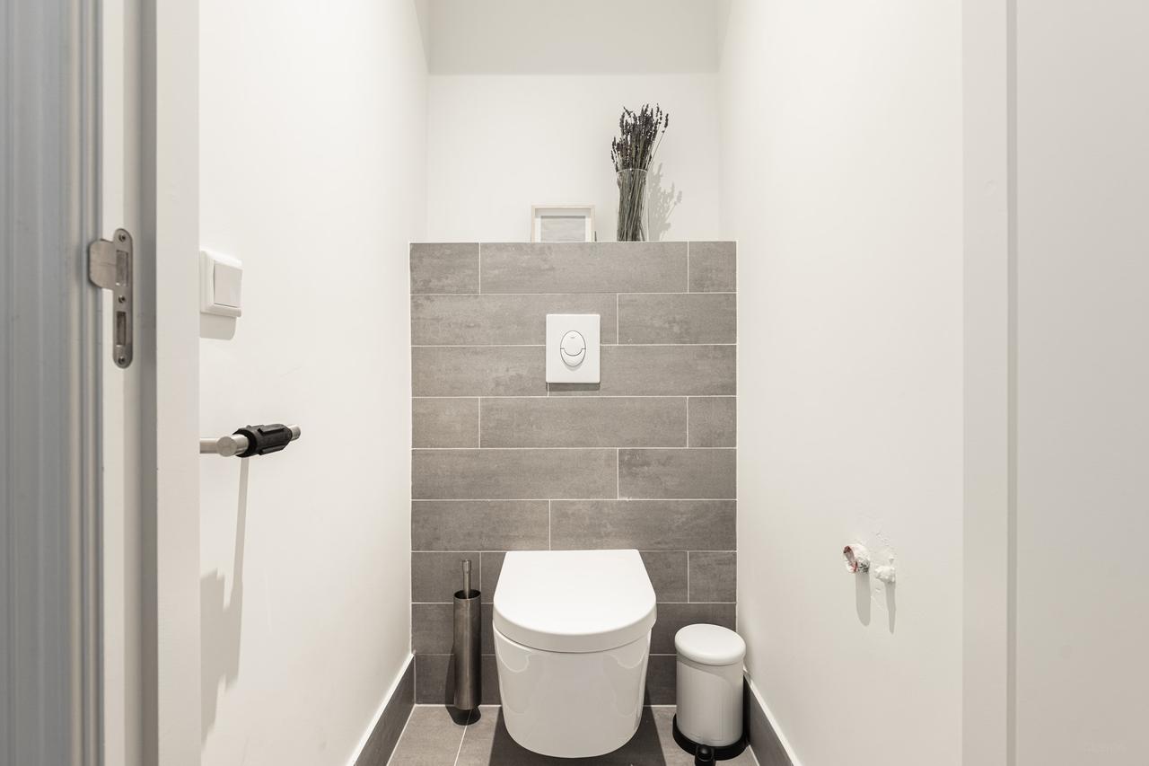 Gemeubileerd 3-kamerappartement in De Pijp - Afbeelding 11