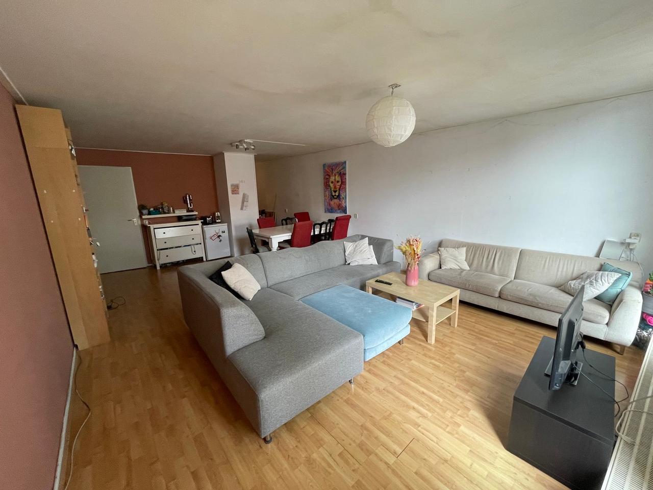 4 slaapkamers met balkon in Dieze-Centrum - Afbeelding 1