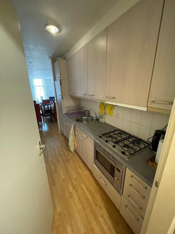 4 slaapkamers met balkon in Dieze-Centrum - Afbeelding 3