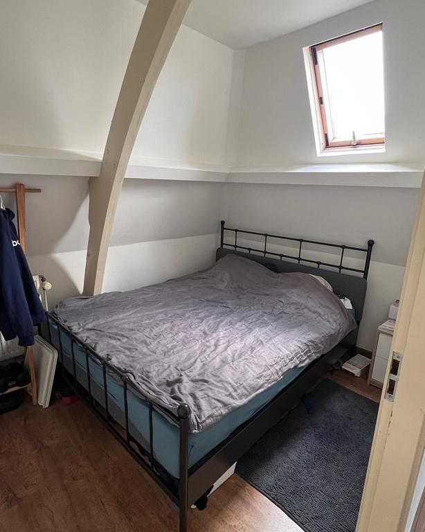 Apartment with Shared Rooftop Terrace in Town Centre - Image 4