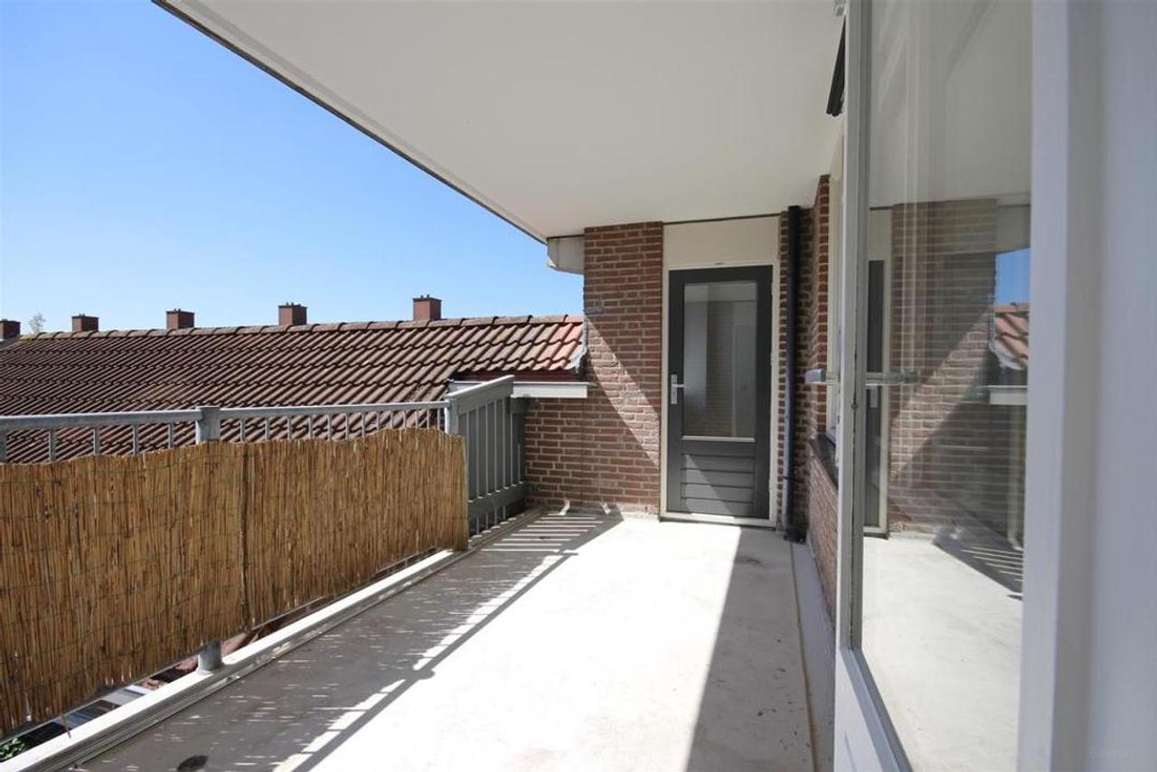 91 m² apartment with sunny balcony - Image 3