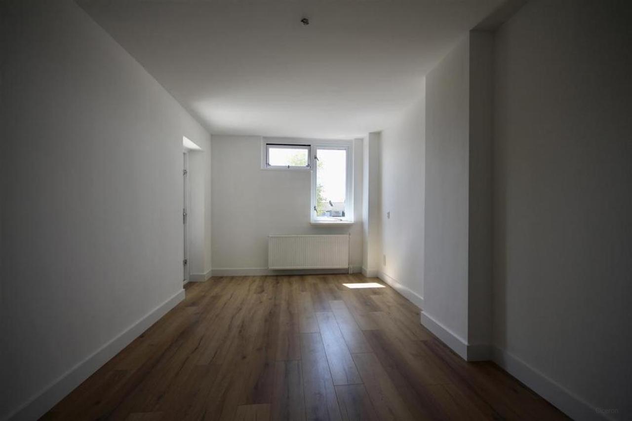 91 m² apartment with sunny balcony - Image 8