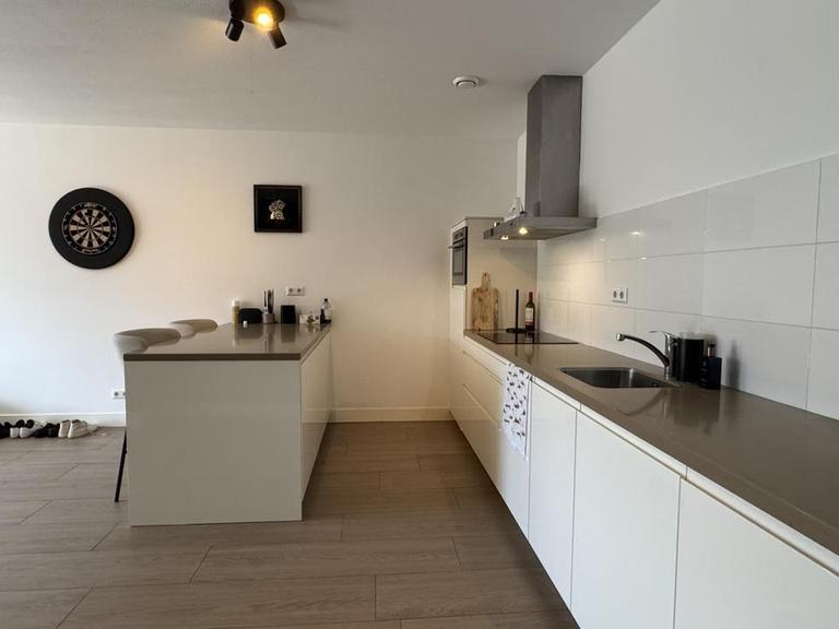 A++ apartment with terrace and parking - Image 5