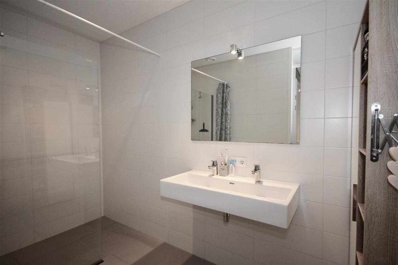 A++ apartment with terrace and parking - Image 7
