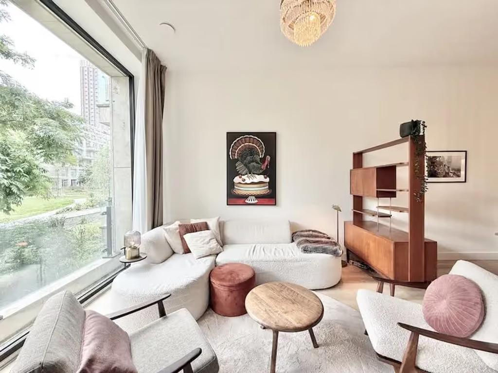 Gemeubileerd 2-kamerappartement met balkon - Afbeelding 2