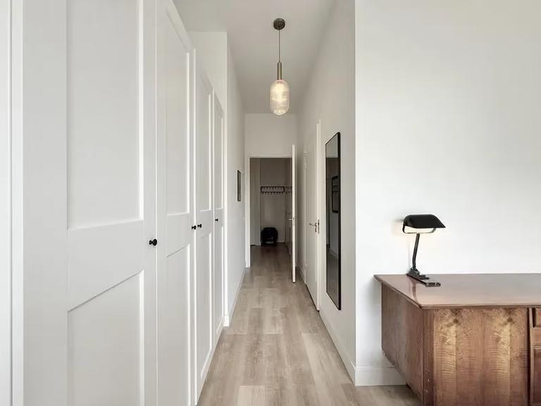 Gemeubileerd 2-kamerappartement met balkon - Afbeelding 11