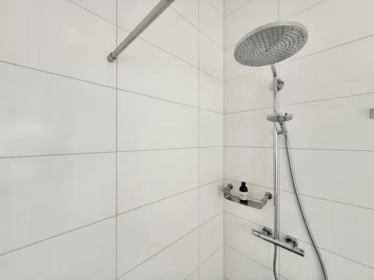Gemeubileerd 2-kamerappartement met balkon - Afbeelding 13