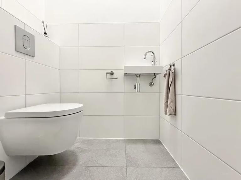 Gemeubileerd 2-kamerappartement met balkon - Afbeelding 14