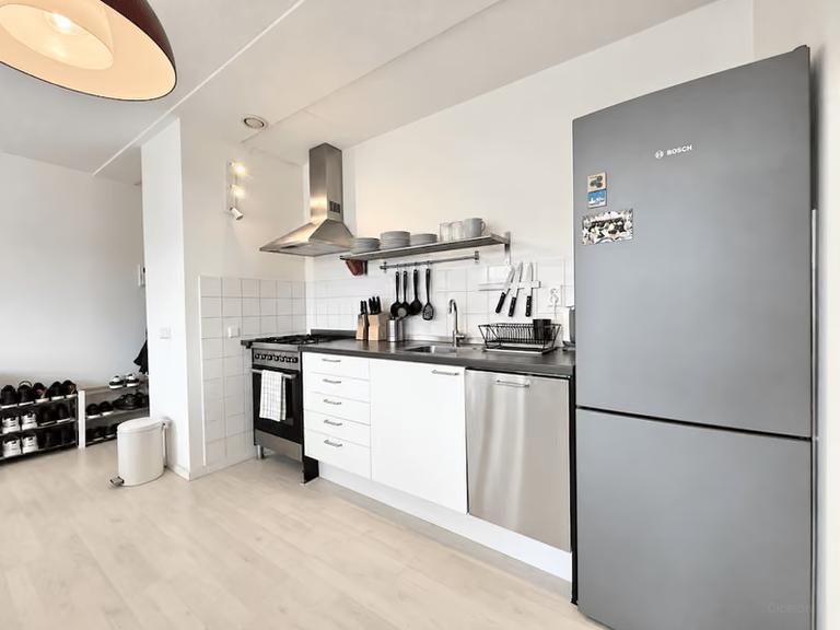 Gemeubileerd 3-kamerappartement met balkon - Afbeelding 5