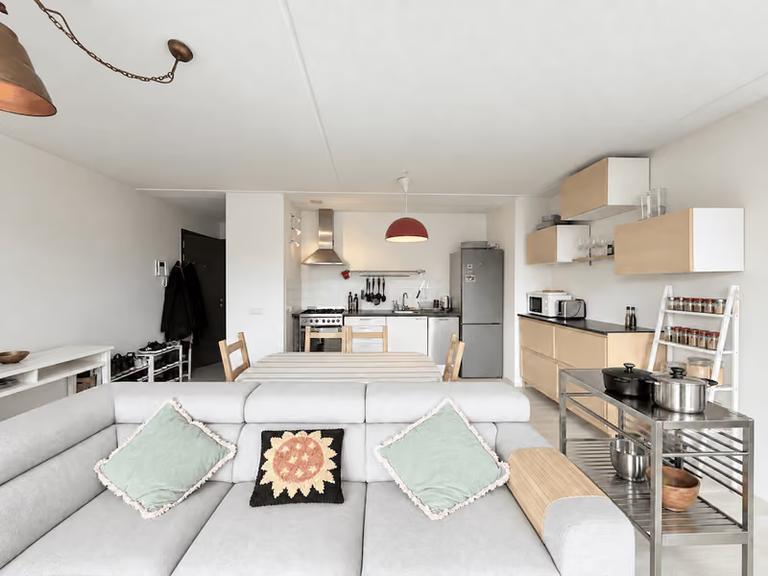 Gemeubileerd 3-kamerappartement met balkon - Afbeelding 7