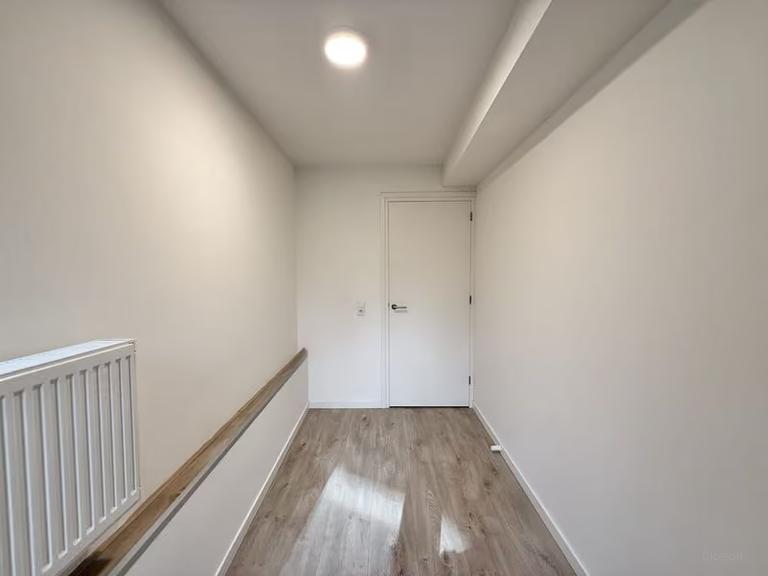 4-Bedroom Apartment with Garden in Kralingen - Image 9