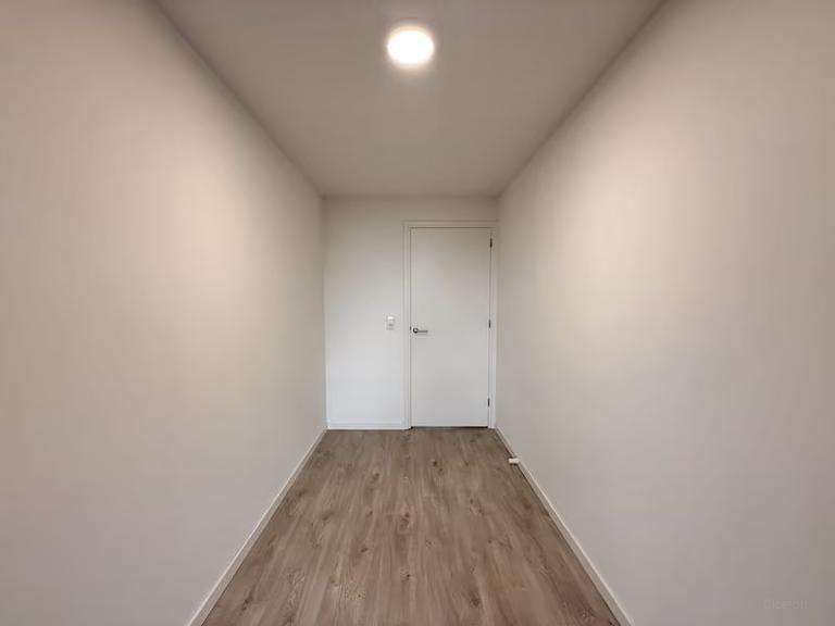 4-Bedroom Apartment with Garden in Kralingen - Image 13