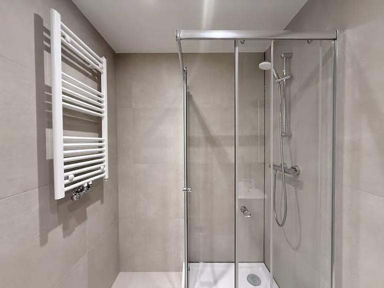 4-Bedroom Apartment with Garden in Kralingen - Image 14