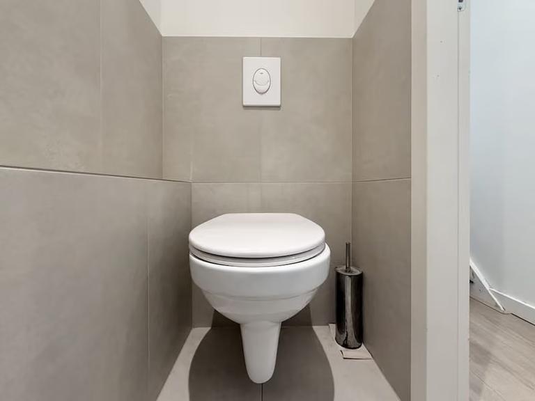 4-Bedroom Apartment with Garden in Kralingen - Image 16