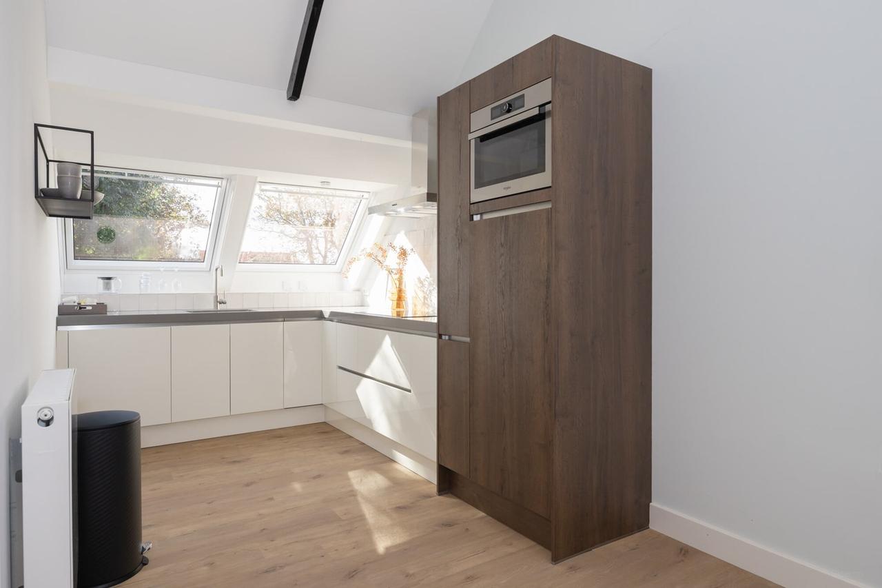 Furnished 2-bedroom apartment with garden - Image 16