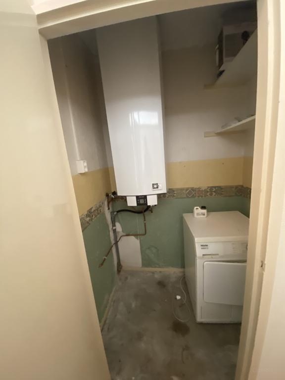 Unobstructed views from the 8th floor - Image 9