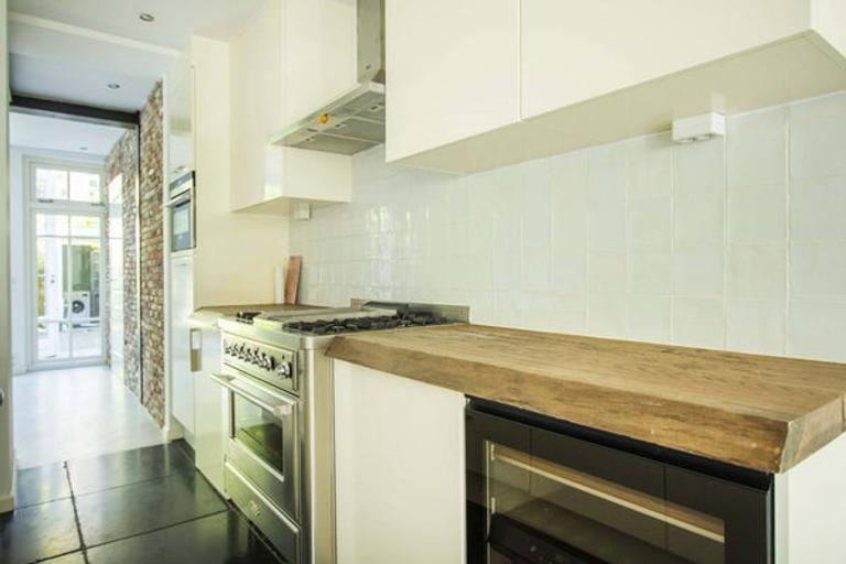 Ground-Floor Apartment with Garden in De Pijp - Image 8