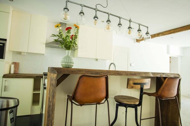 Ground-Floor Apartment with Garden in De Pijp - Image 11
