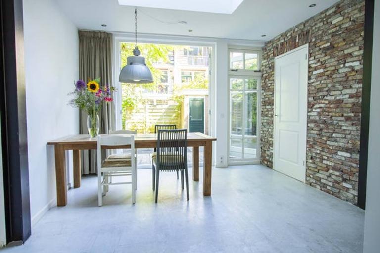 Ground-Floor Apartment with Garden in De Pijp - Image 12