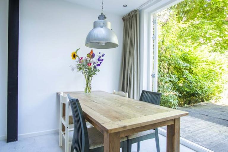 Ground-Floor Apartment with Garden in De Pijp - Image 13