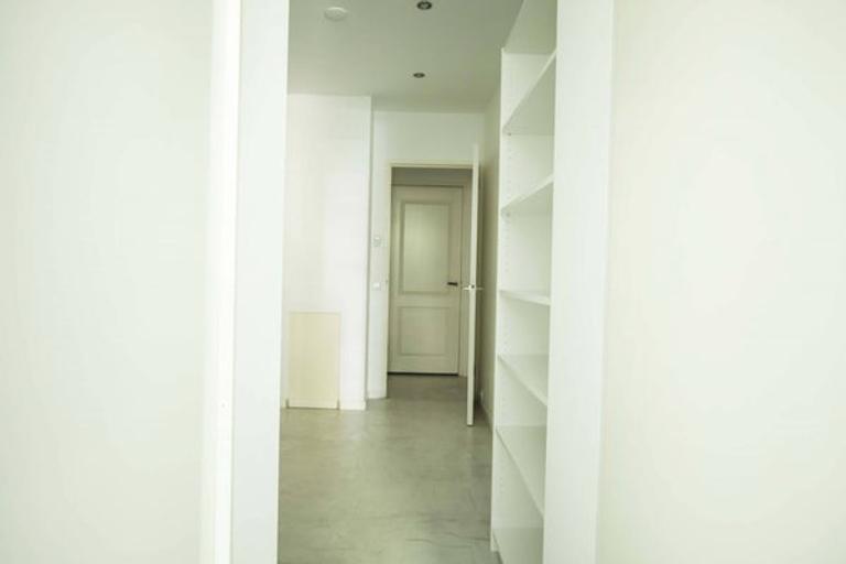 Ground-Floor Apartment with Garden in De Pijp - Image 21